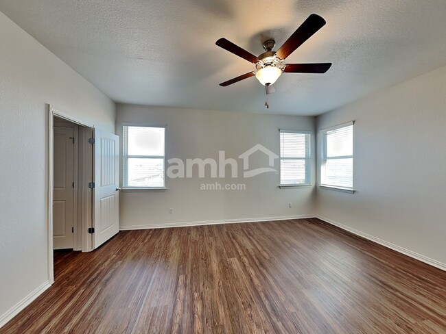 Building Photo - 320 Aspen Waters