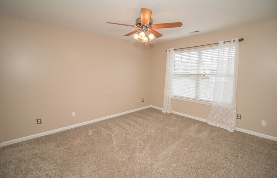 Master bedroom - 406 S Church St