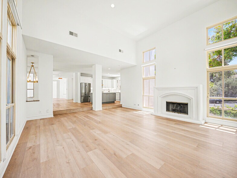 Building Photo - 3907 Peartree Pl