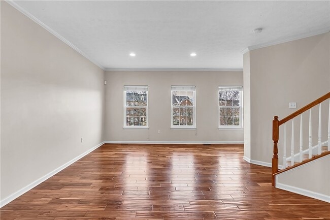 Building Photo - 704 Park Plaza E