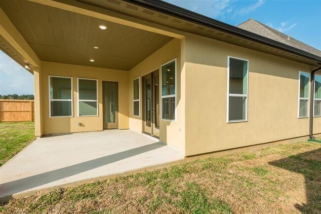 Building Photo - 21119 Bradford Grove Dr