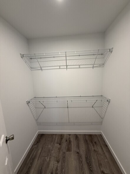 Building Photo - 46 Woodland Hills Dr