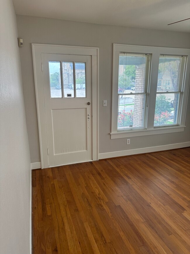 Front Bedroom - 2600 Lubbock Ave