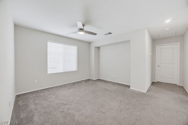 Building Photo - 10661 Sariah Skye Ave