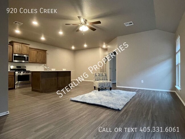 Building Photo - 920 Coles Creek