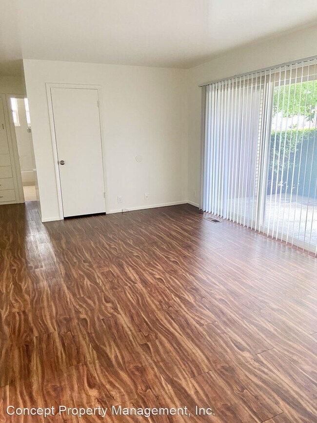 Building Photo - 2614 S Green St