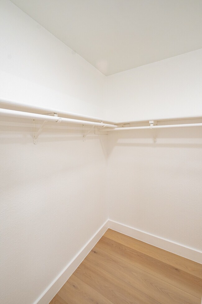 Building Photo - 1011 Bodgers Dr