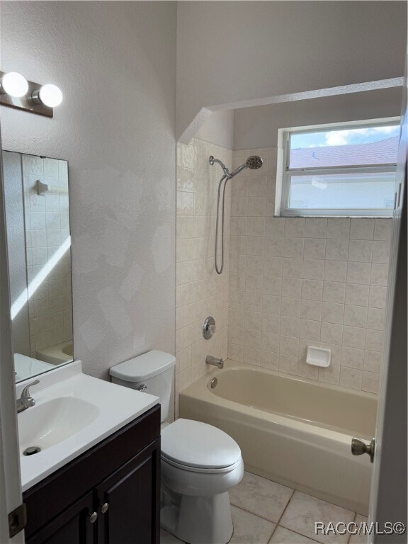 Building Photo - 8013 SW 134 Loop