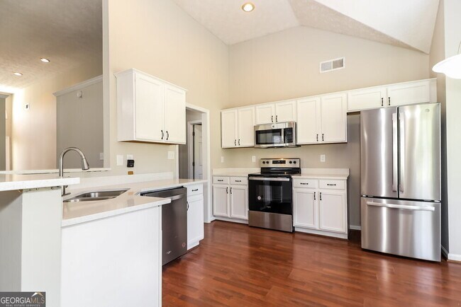 Building Photo - 140 Princeton Ct