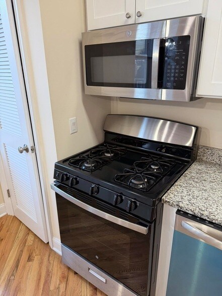 Building Photo - 8517 4th Ave