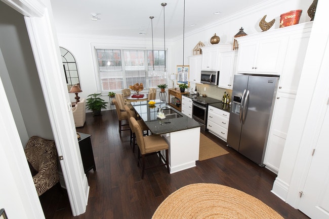 Building Photo - Chapel Hill Apartments