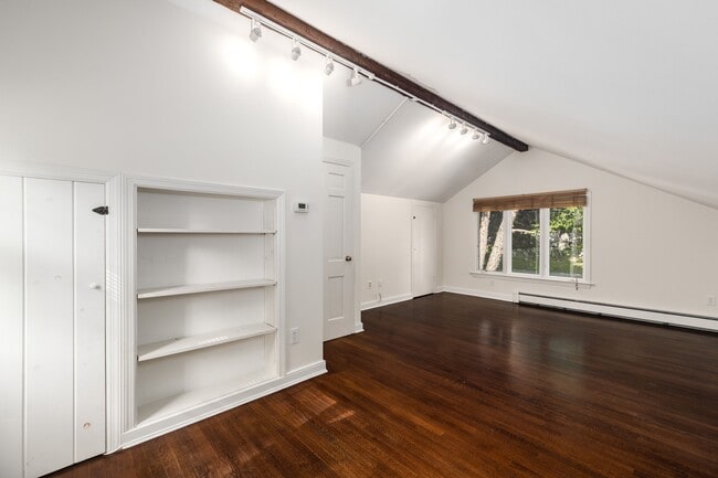 Building Photo - 14 Shoal Point Ln