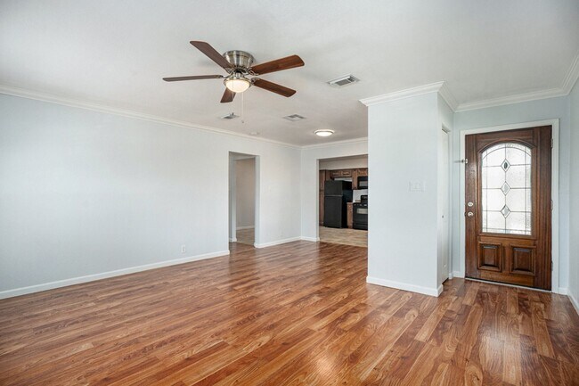 Building Photo - 6709 Fairway Dr
