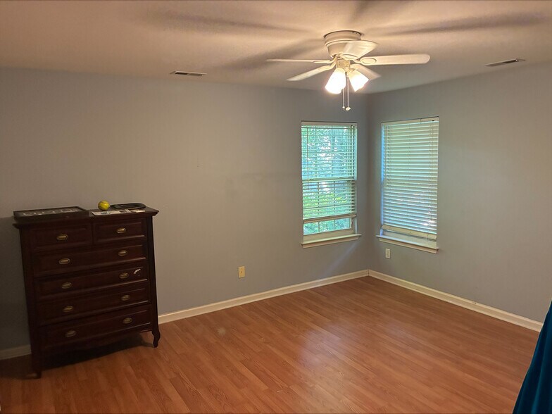 Building Photo - 115 Doby Creek Ct