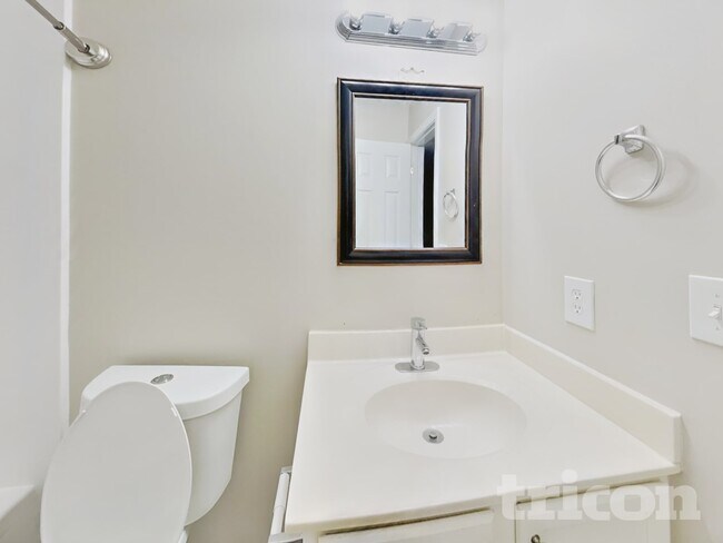 Building Photo - 5040 Liberty Hall Cir