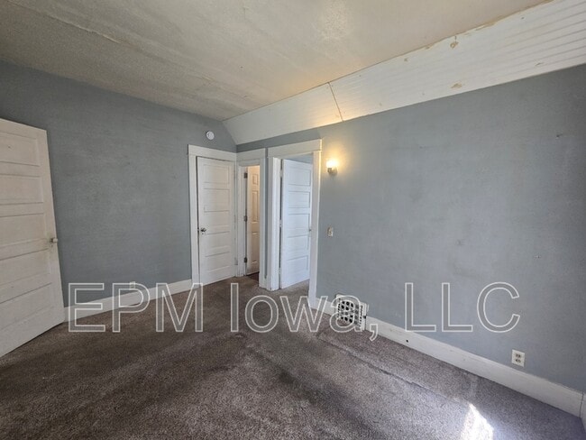 Building Photo - 408 Locust St