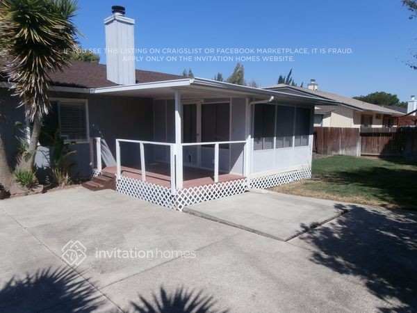 Building Photo - 1009 Murre Way
