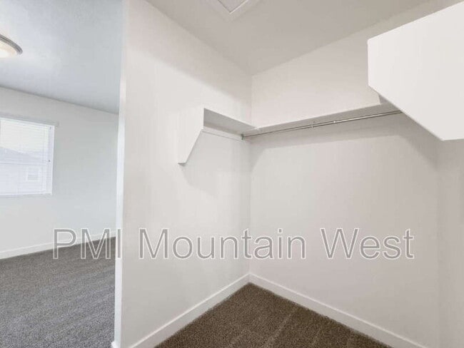 Building Photo - 641 N 30 E