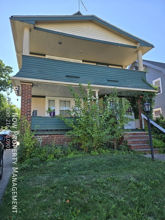 Primary Photo - 2 bedroom / 1 bathroom home in Lakewood