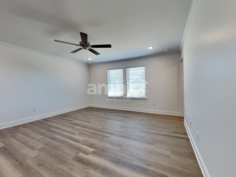 Building Photo - 1515 Soapstone Rd