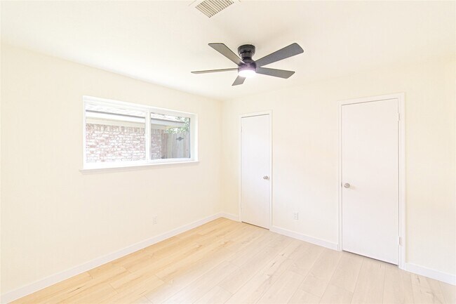Building Photo - 13619 Elm Ct