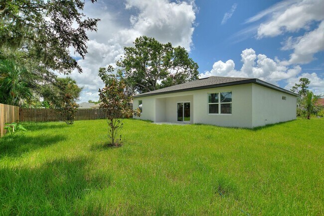 Building Photo - Deposit-Free! Modern, energy efficient hom...
