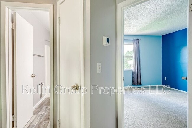 Building Photo - 1419 Persimmon Way