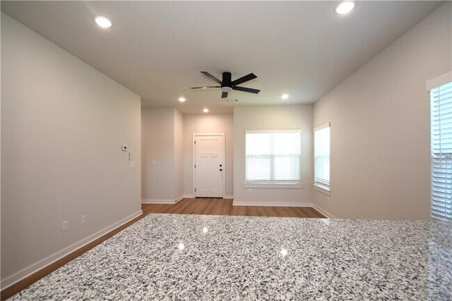 Building Photo - 540 Cosmos St