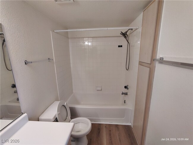 Building Photo - 8101 W Flamingo Rd