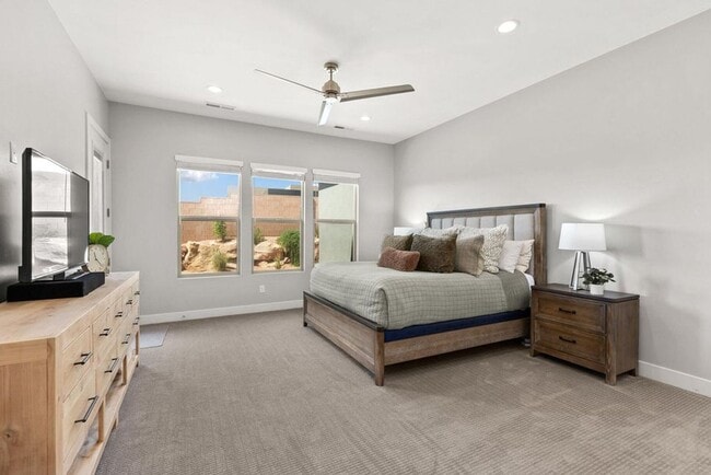 Building Photo - Beautiful 4 Bedroom Home!