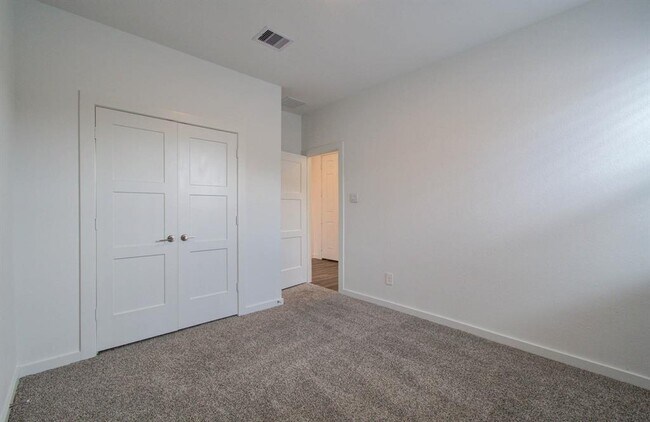 Building Photo - 309 Pleasant Hl Wy