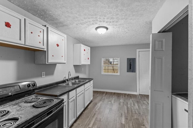 Building Photo - 1737 Terrace Ave