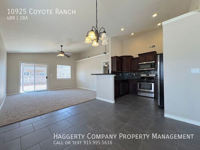 Building Photo - 10925 Coyote Ranch Ln
