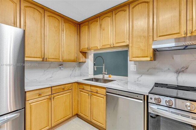 Building Photo - 8400 SW 133rd Avenue Rd