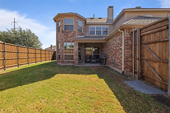 Building Photo - 12381 Bethel Dr