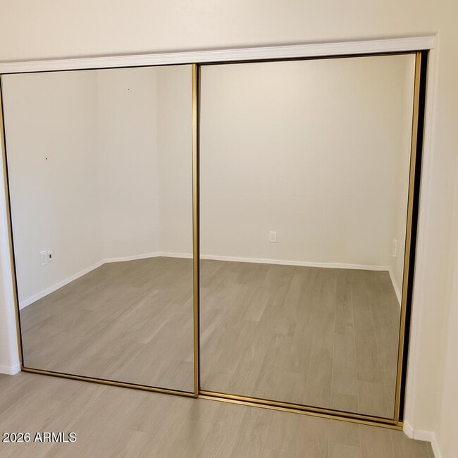 Building Photo - 1848 E Chilton Dr