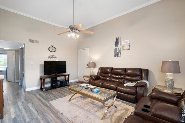 Building Photo - 3600 N Hayden Rd