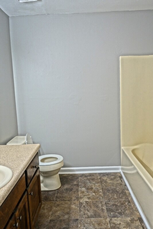 Building Photo - 111 Scarlet Oak Cir