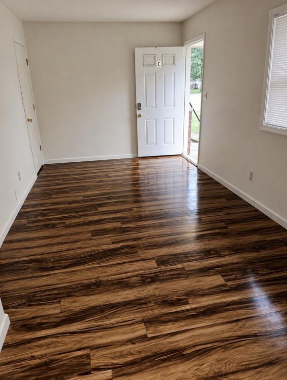 Building Photo - 501 E Reeves St