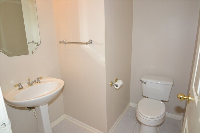 Building Photo - 15406 Amesbury Ln