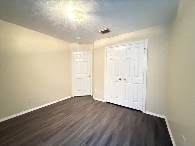 Building Photo - 6311 Rumford Ln