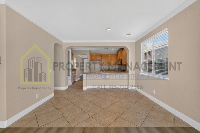 Building Photo - Spacious 3-Bed, 2-Bath Retreat on Charm Way