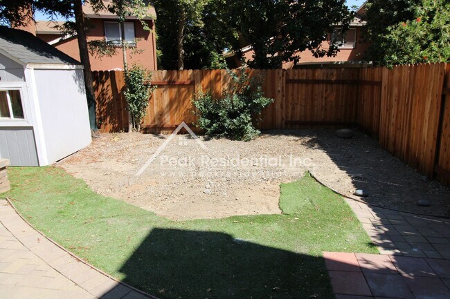 Building Photo - 2641 Decker Way