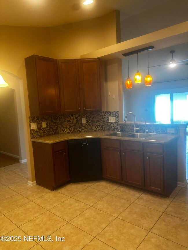 Building Photo - 45157 Ingleham Cir