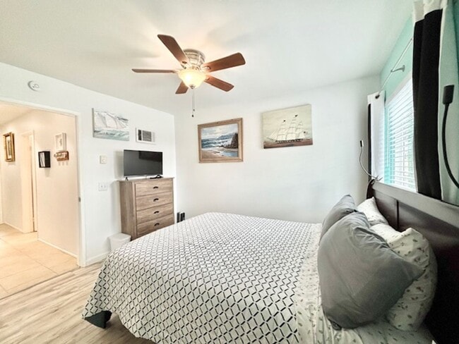 Building Photo - 2 Bedroom + 1.5 Bathroom Condo | Anacapa View | Monthly Furnished Rental