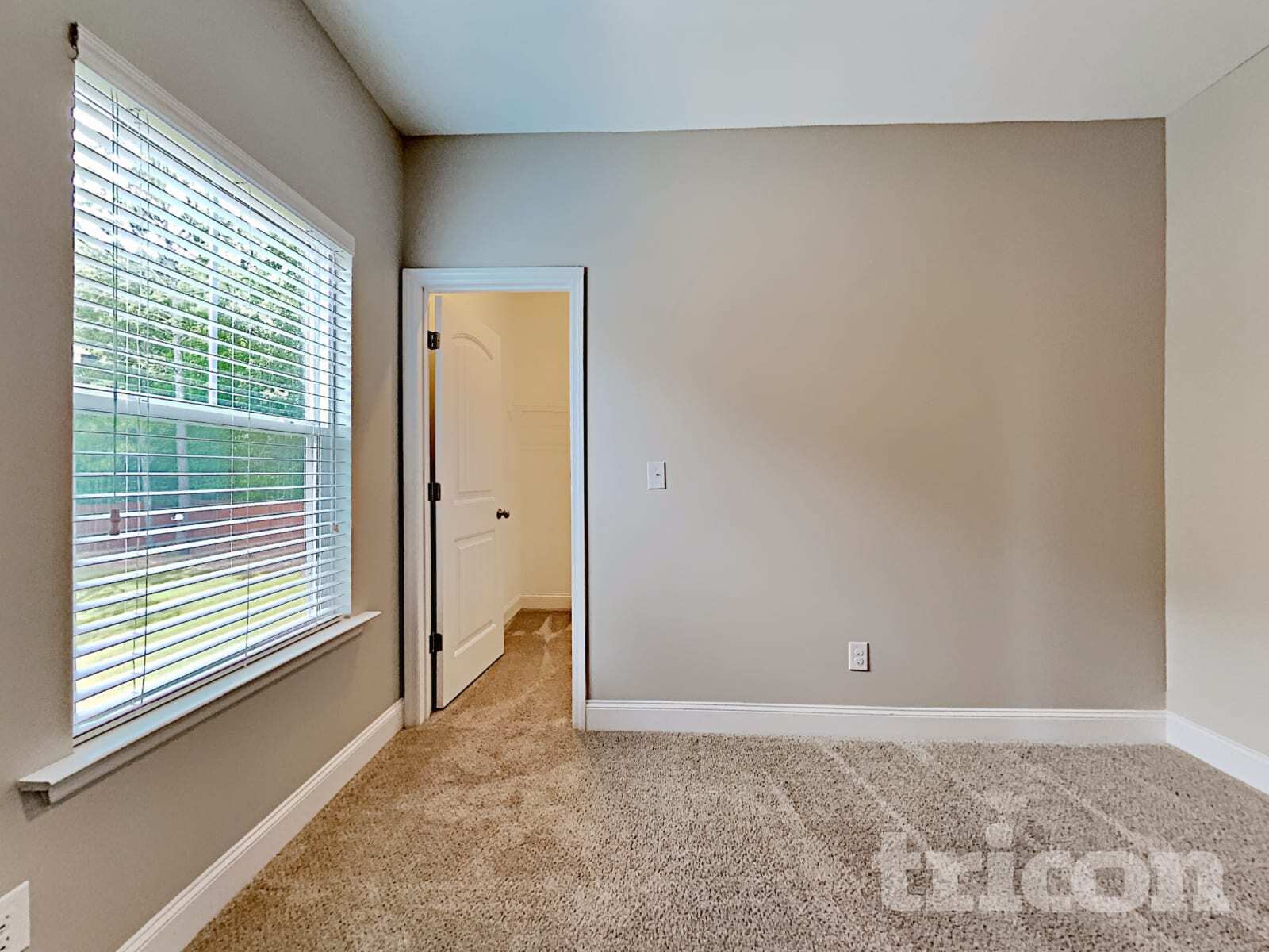 Building Photo - 115 Orchard Ln