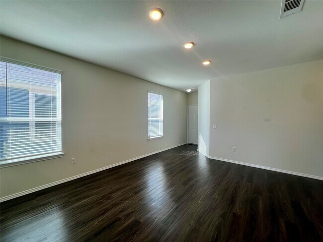 Building Photo - 25723 Bottlebrush Sedge St