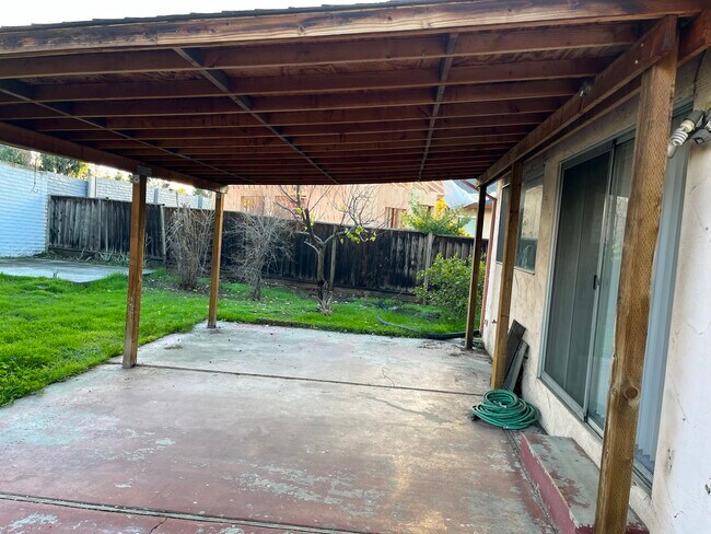 Building Photo - 3164 Brandywine Dr