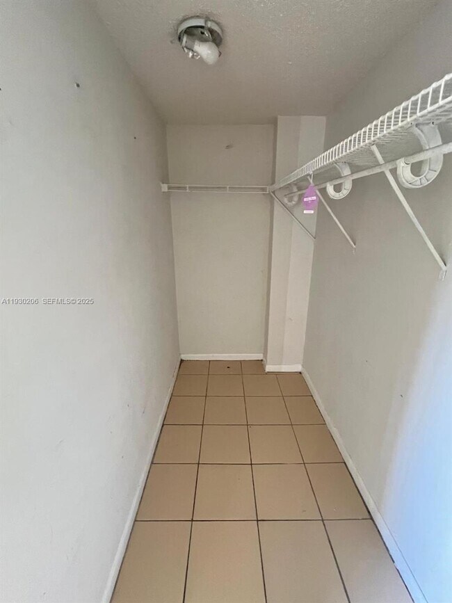 Building Photo - 8600 SW 133rd Avenue Rd