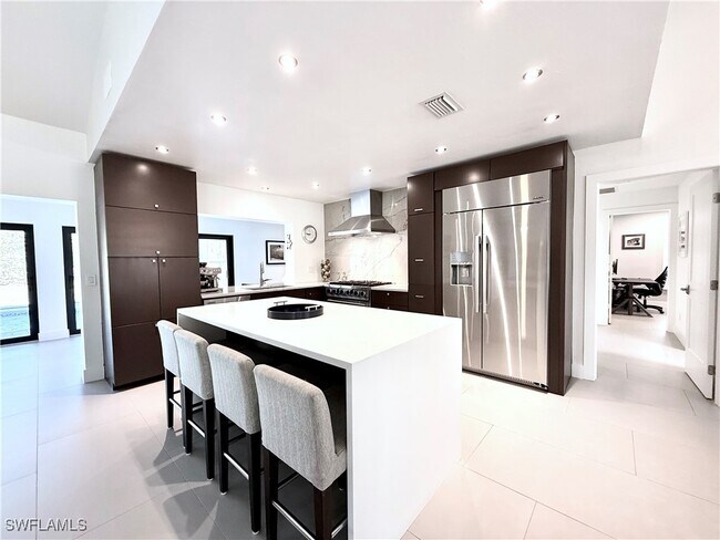 Building Photo - 3631 1st Ave NW